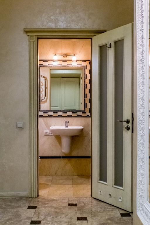 Apartment On Hutsulska 24H Electric Lviv Kültér fotó